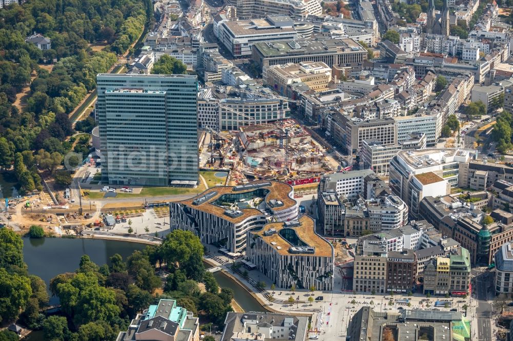 Düsseldorf from above - New construction of the building complex of the shopping center Ingenhoven-Tal - Koebogen 2 on Gustaf-Gruendgens-Place in Duesseldorf in the state North Rhine-Westphalia, Germany