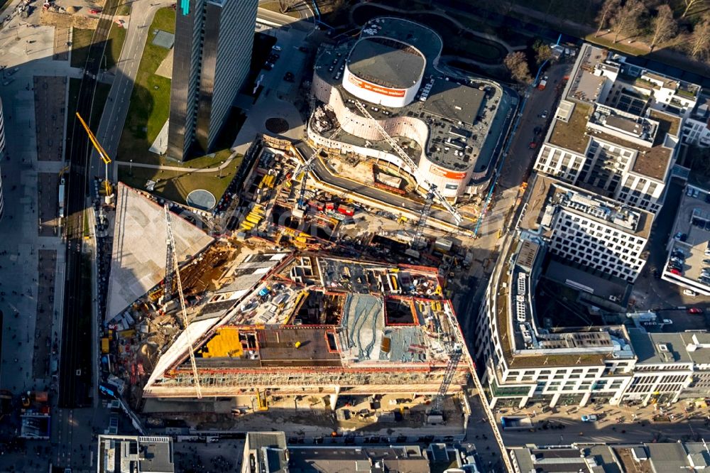 Düsseldorf from above - New construction of the building complex of the shopping center Ingenhoven-Tal - Koebogen 2 on Gustaf-Gruendgens-Place in Duesseldorf in the state North Rhine-Westphalia, Germany