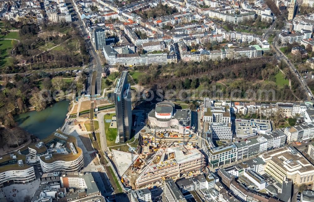 Aerial photograph Düsseldorf - New construction of the building complex of the shopping center Ingenhoven-Tal - Koebogen 2 on Gustaf-Gruendgens-Place in Duesseldorf in the state North Rhine-Westphalia, Germany