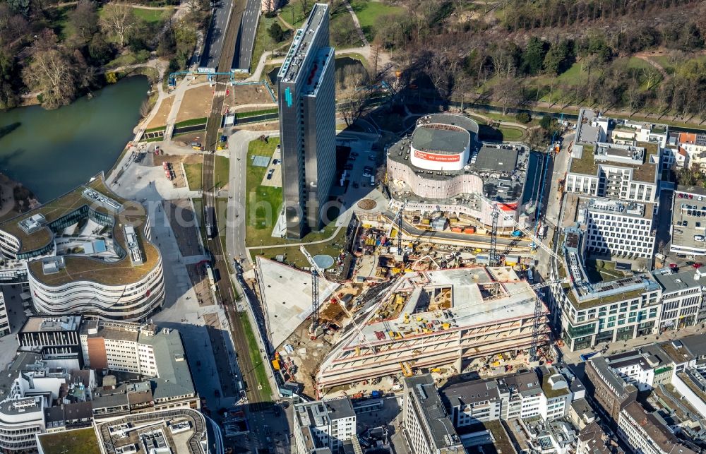 Düsseldorf from above - New construction of the building complex of the shopping center Ingenhoven-Tal - Koebogen 2 on Gustaf-Gruendgens-Place in Duesseldorf in the state North Rhine-Westphalia, Germany