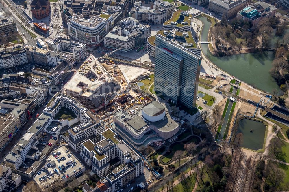 Aerial photograph Düsseldorf - New construction of the building complex of the shopping center Ingenhoven-Tal - Koebogen 2 on Gustaf-Gruendgens-Place in Duesseldorf in the state North Rhine-Westphalia, Germany