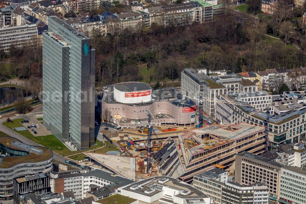 Aerial image Düsseldorf - New construction of the building complex of the shopping center Ingenhoven-Tal - Koebogen 2 on Gustaf-Gruendgens-Place in Duesseldorf in the state North Rhine-Westphalia, Germany