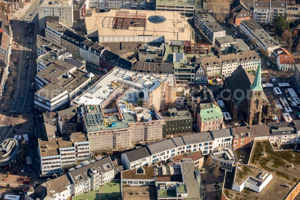 Aerial photograph Bottrop - New construction of the building complex of the shopping center Kaufhaus Moses ond of Honsastrasse - Am Pferdemarkt in Bottrop in the state North Rhine-Westphalia, Germany