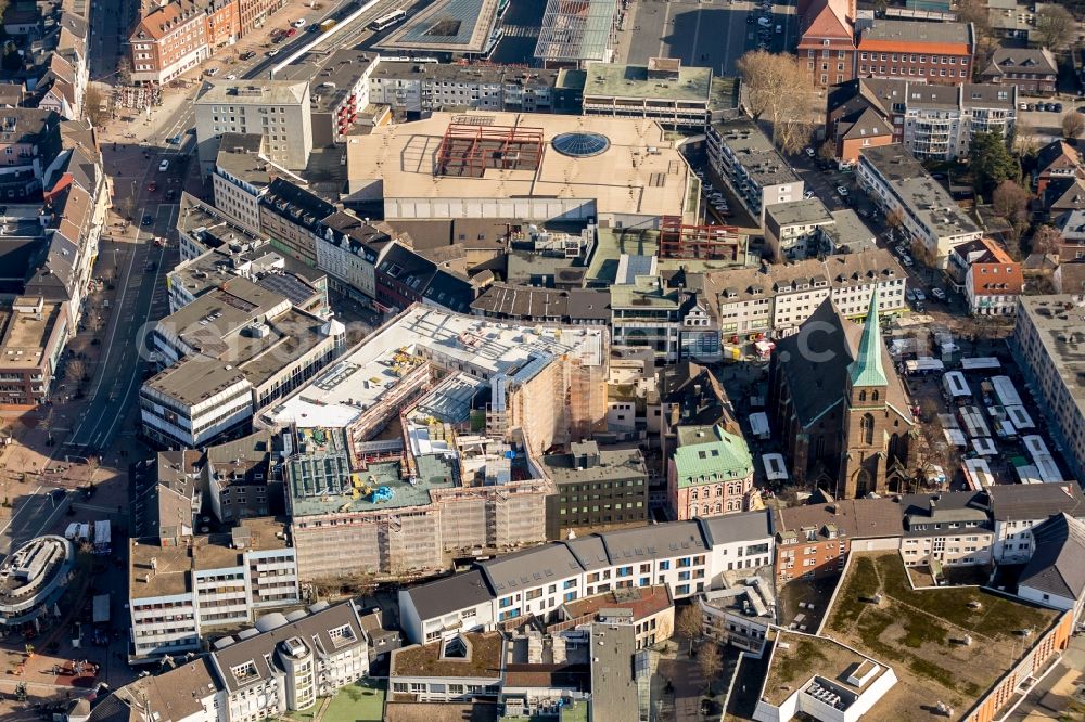 Bottrop from above - New construction of the building complex of the shopping center Kaufhaus Moses ond of Honsastrasse - Am Pferdemarkt in Bottrop in the state North Rhine-Westphalia, Germany