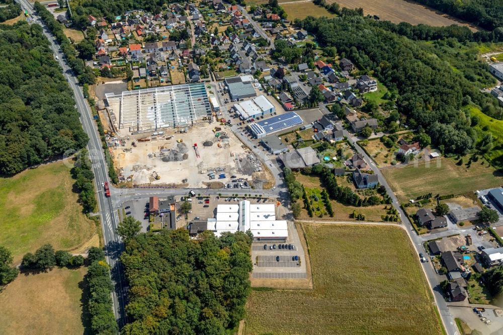 Bergkamen from the bird's eye view: New construction of the building complex of the shopping center KAUFLAND between Ostenhellweg and Am Roemerlager in the district Ruenthe in Bergkamen in the state North Rhine-Westphalia, Germany