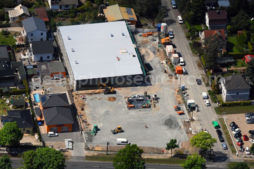 Aerial photograph Berlin - New construction of the building complex of the shopping center LIDL on Raststatter Strasse corner Hultschiner Damm in the district Mahlsdorf in Berlin, Germany