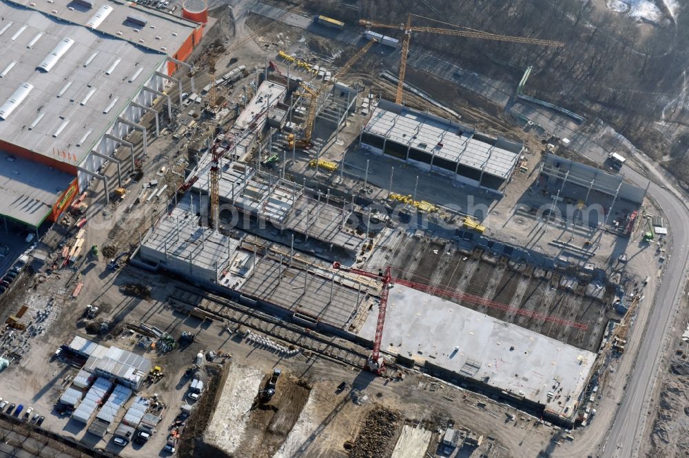 Aerial photograph Berlin - New construction of the building complex of the shopping center of Hoeffner Moebelgesellschaft GmbH & Co.KG and the Krieger-Gruppe on Landsberger Allee in Berlin