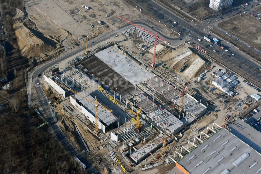 Berlin from above - New construction of the building complex of the shopping center of Hoeffner Moebelgesellschaft GmbH & Co.KG and the Krieger-Gruppe on Landsberger Allee in Berlin