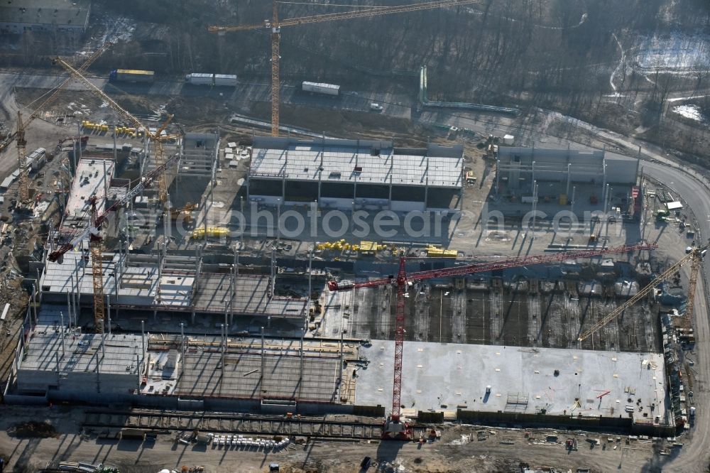 Aerial image Berlin - New construction of the building complex of the shopping center of Hoeffner Moebelgesellschaft GmbH & Co.KG and the Krieger-Gruppe on Landsberger Allee in Berlin