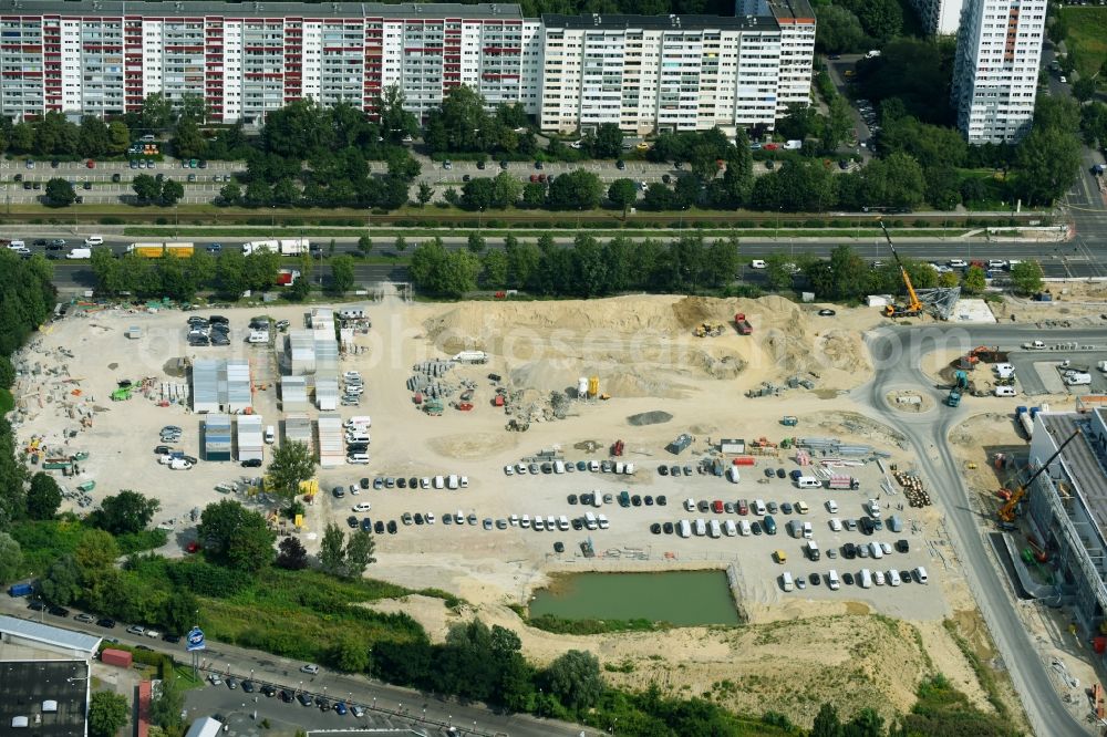 Aerial image Berlin - New construction of the building complex of the shopping center of Hoeffner Moebelgesellschaft GmbH & Co.KG and the Krieger-Gruppe on Landsberger Allee in Berlin