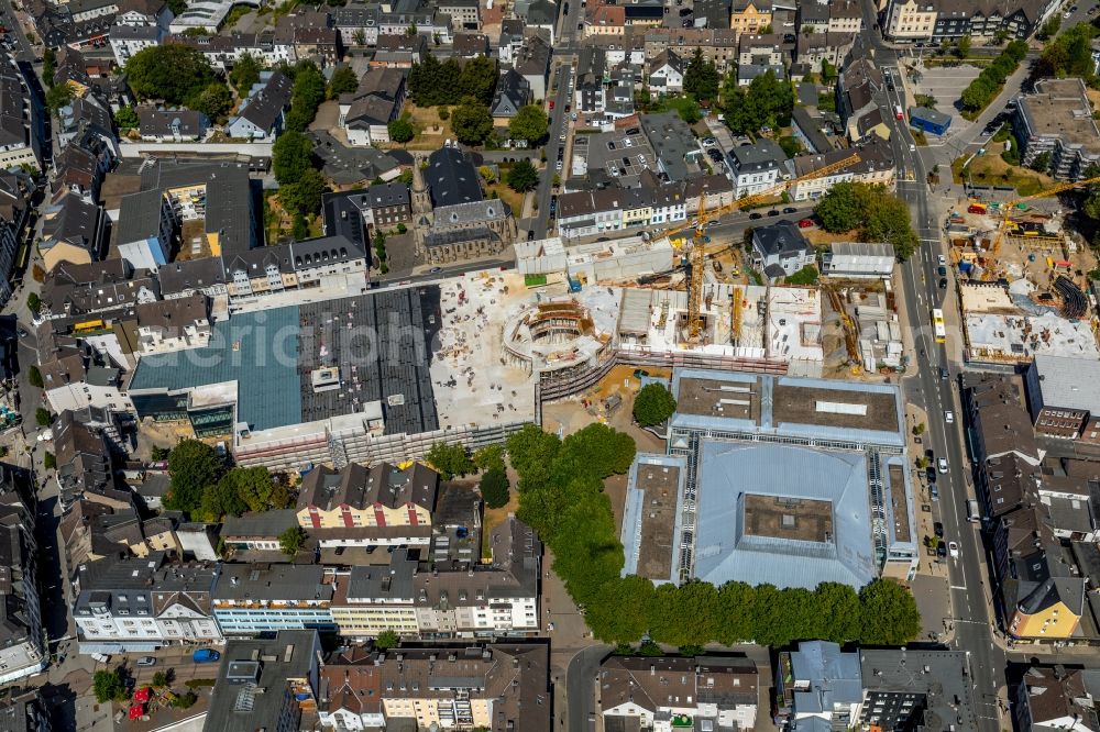 Velbert from the bird's eye view: New construction of the building complex of the shopping center a?? Stadtgalerie Velbert a?? in Velbert in the state North Rhine-Westphalia, Germany