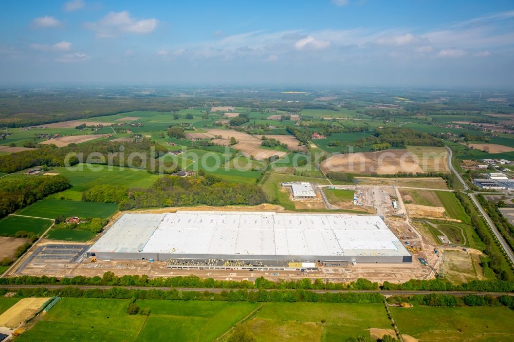 Werne from the bird's eye view: Construction site to build a new building complex on the site of the logistics center Amazon Logistik in Werne in the state North Rhine-Westphalia