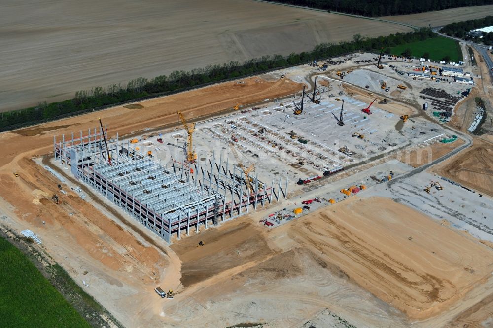 Gera from the bird's eye view: Construction site to build a new building complex on the site of the logistics center Amazon Distribution GmbH in the district Cretzschwitz in Gera in the state Thuringia, Germany