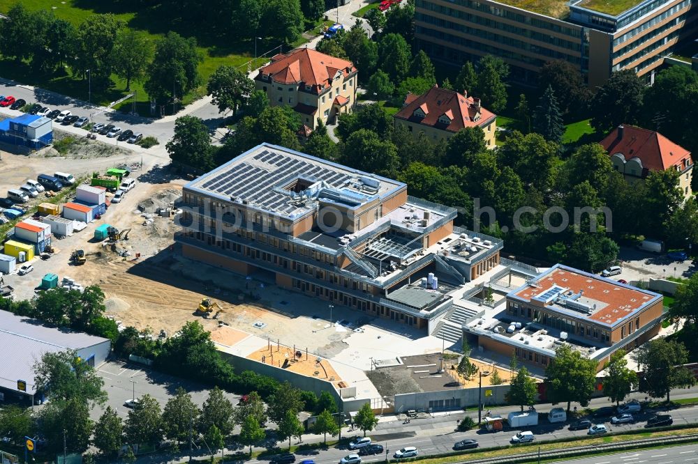 München from the bird's eye view: New construction site of the school building on Emmy-Noether-Strasse in the district Moosach in Munich in the state Bavaria, Germany