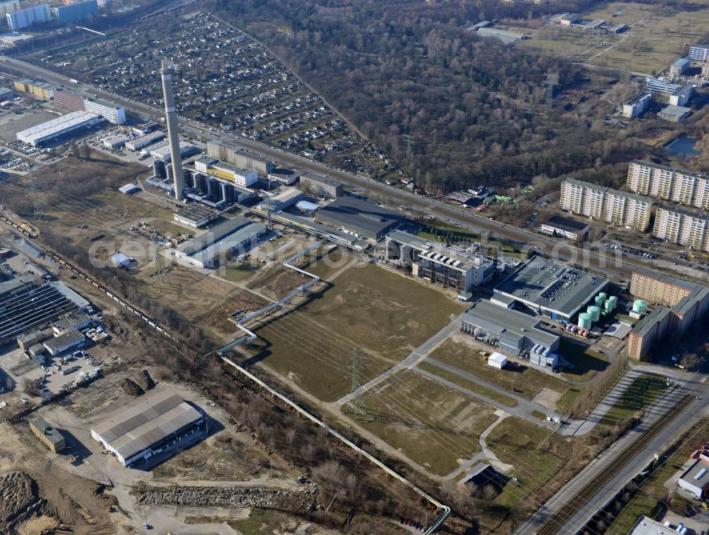 Berlin from above - Construction site of power plants and exhaust towers of thermal power station - Kraft-Waerme-Kopplungsanlage on Rhinstrasse in the district Marzahn in Berlin, Germany