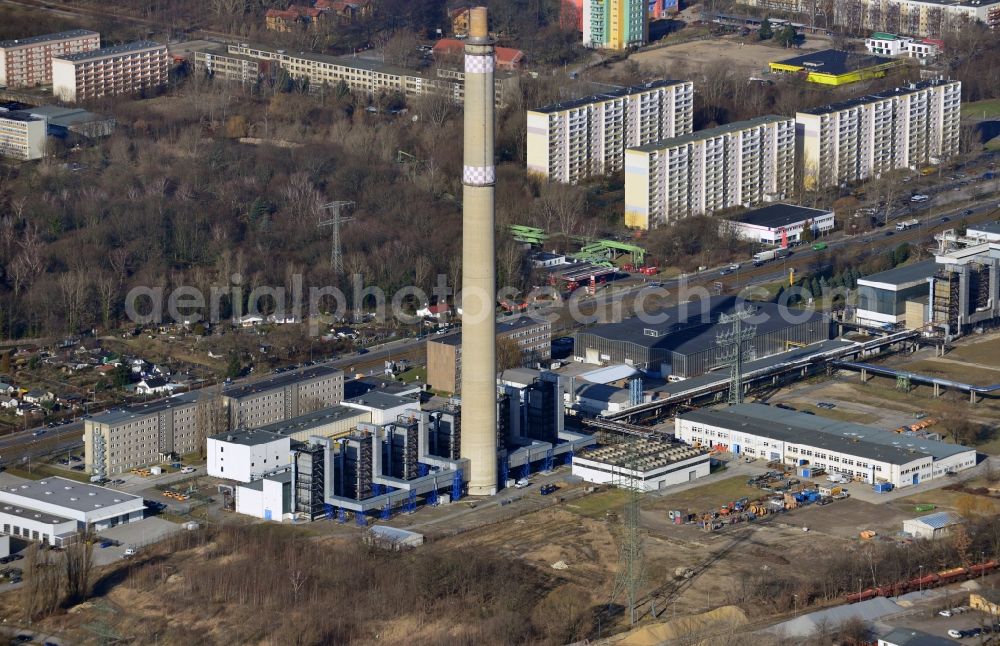 Berlin from the bird's eye view: Construction site of power plants and exhaust towers of thermal power station - Kraft-Waerme-Kopplungsanlage on Rhinstrasse in the district Marzahn in Berlin, Germany