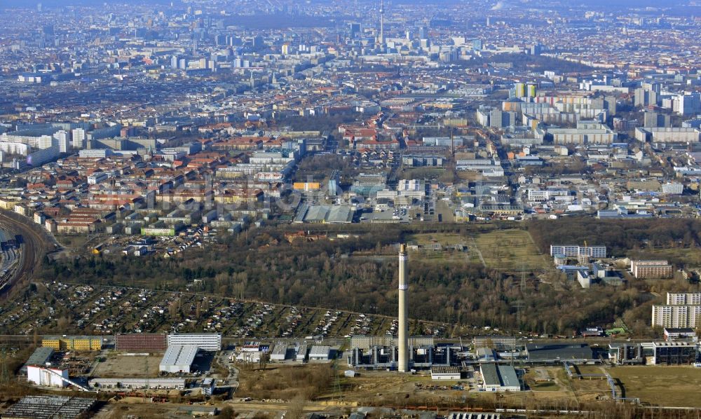 Aerial image Berlin - Construction site of power plants and exhaust towers of thermal power station - Kraft-Waerme-Kopplungsanlage on Rhinstrasse in the district Marzahn in Berlin, Germany