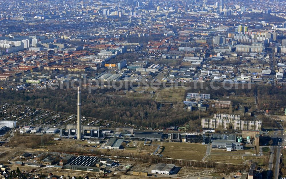 Berlin from above - Construction site of power plants and exhaust towers of thermal power station - Kraft-Waerme-Kopplungsanlage on Rhinstrasse in the district Marzahn in Berlin, Germany