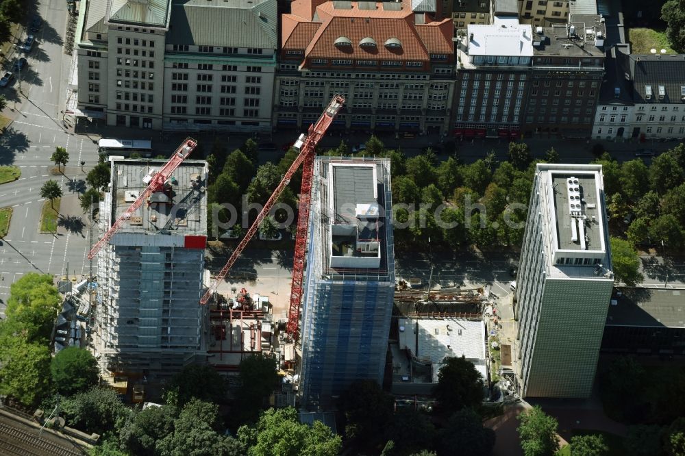 Hamburg from above - Construction site for new high-rise building complex Esplace of Becken Development GmbH between Esplanade and Gustav-Mahler-Park in Hamburg