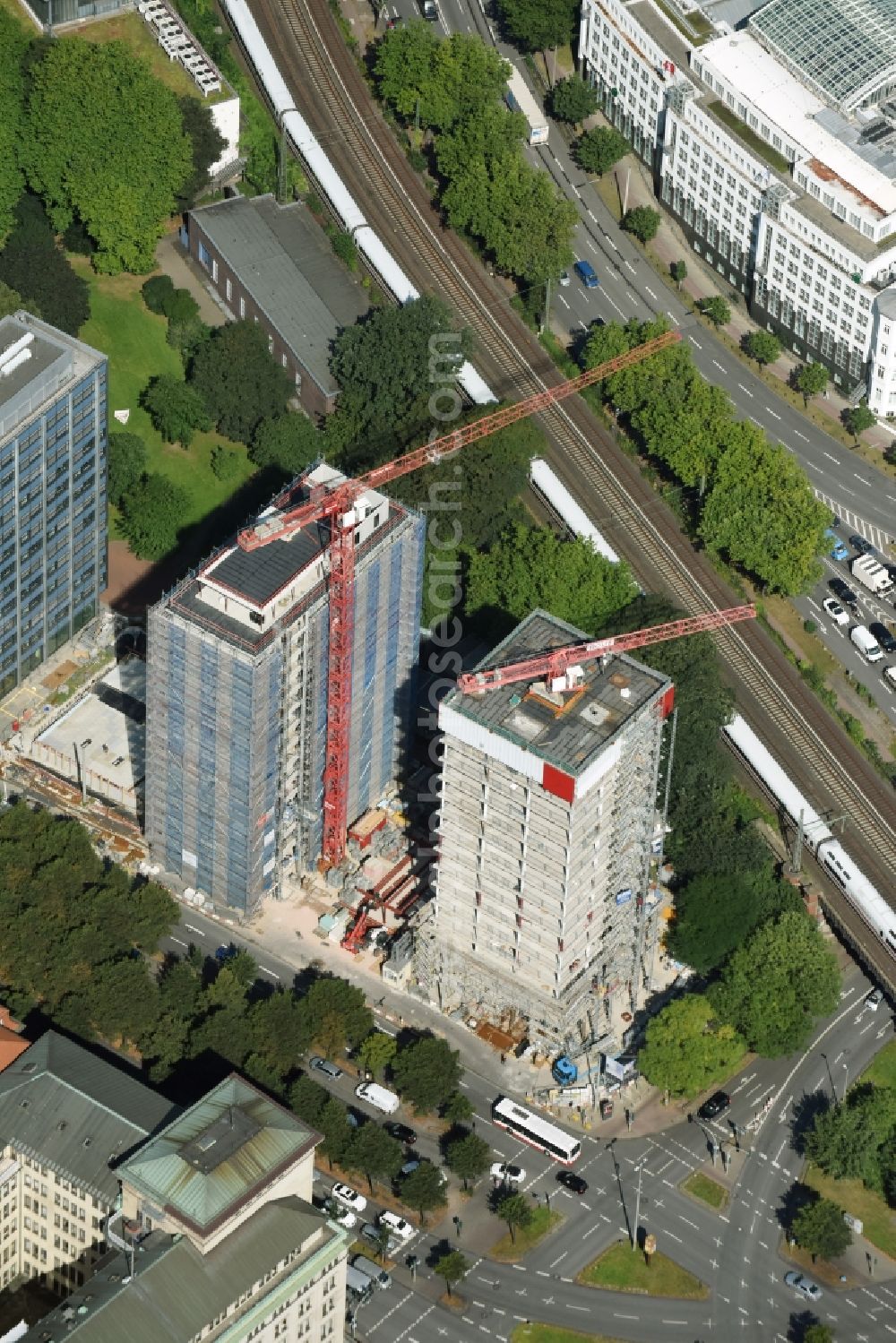 Aerial image Hamburg - Construction site for new high-rise building complex Esplace of Becken Development GmbH between Esplanade and Gustav-Mahler-Park in Hamburg