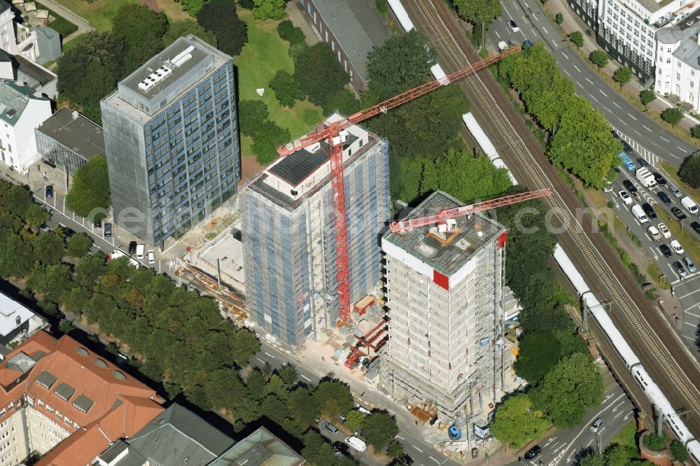 Aerial photograph Hamburg - Construction site for new high-rise building complex Esplace of Becken Development GmbH between Esplanade and Gustav-Mahler-Park in Hamburg