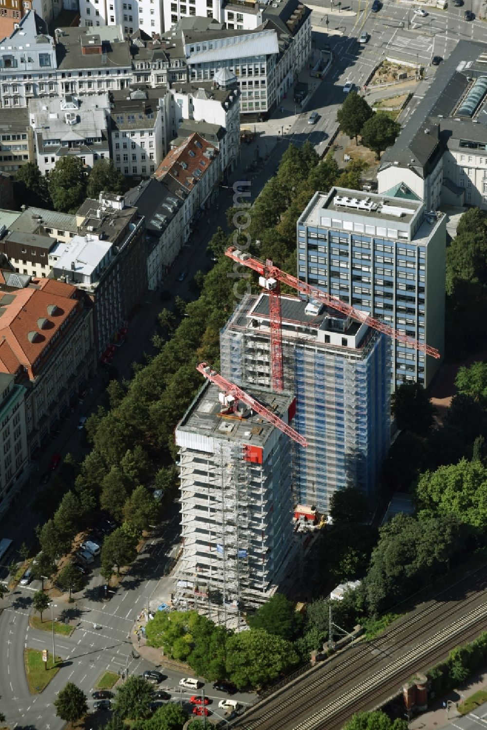 Hamburg from the bird's eye view: Construction site for new high-rise building complex Esplace of Becken Development GmbH between Esplanade and Gustav-Mahler-Park in Hamburg