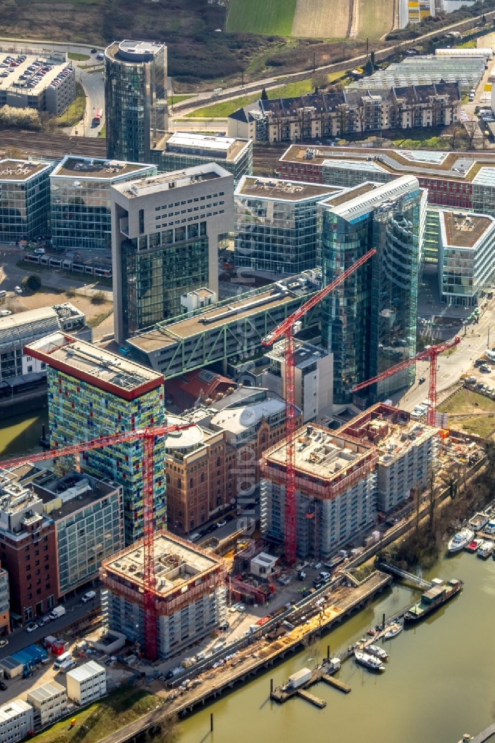 Aerial photograph Düsseldorf - Construction site for new high-rise building complex Duesseldorfer Heimathafen in of Speditionstrasse in Duesseldorf in the state North Rhine-Westphalia, Germany