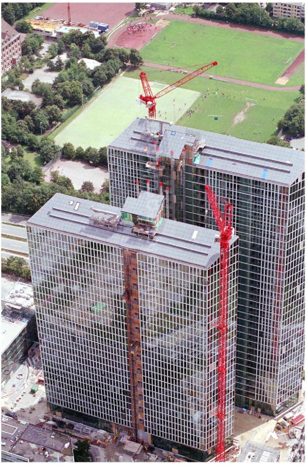 Aerial photograph München - Construction site for new high-rise building complex HighLight Towers on corner Mies-van-der-Rohe- und Walter-Gropius-Strasse in the district Schwabing-Freimann in Munich in the state Bavaria, Germany