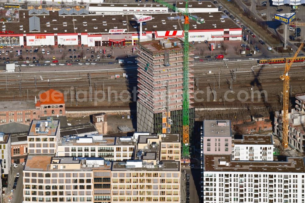 Aerial photograph Berlin - Construction site for new high-rise building complex Hochhaus on Postbahnhof in the district Friedrichshain in Berlin, Germany