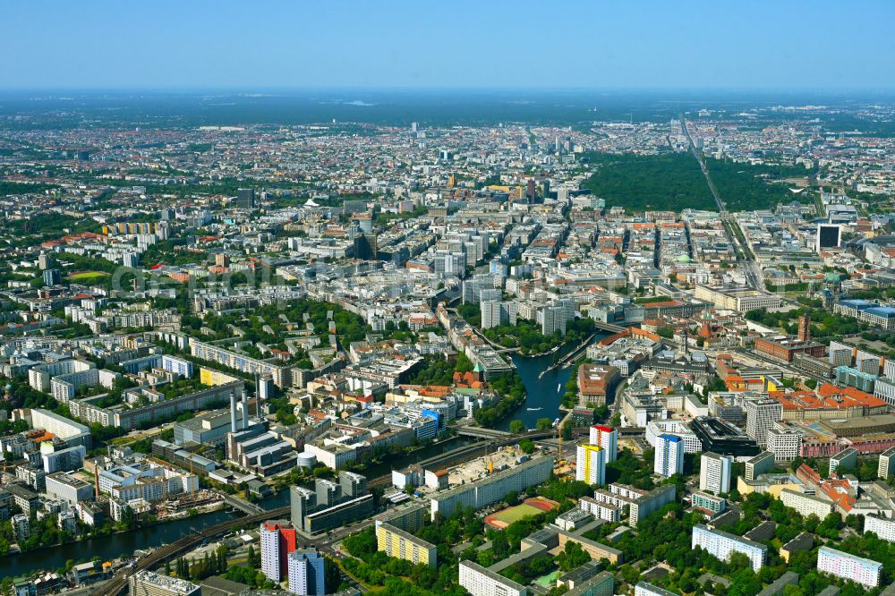 Aerial image Berlin - Construction site for new high-rise building complex JAHO Berlin-Mitte on Holzmarktstrasse on S-Bahnhof Jannowitzbruecke in the district Mitte in Berlin, Germany