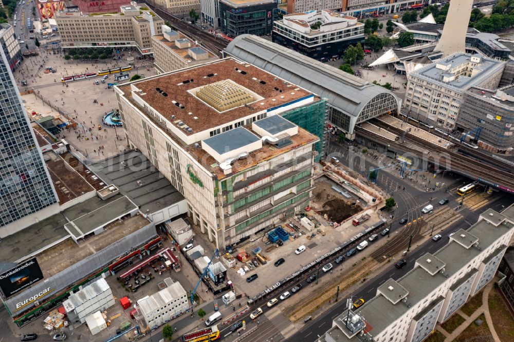 Aerial photograph Berlin - Construction site for the new construction of the high-rise building complex Signa building at the department store Galeria Kaufhof on Karl-Liebknecht-Strasse in the district Mitte in Berlin, Germany