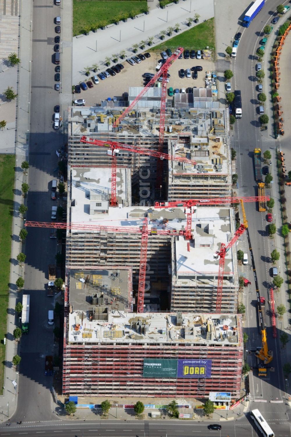 Berlin from above - Construction site to build a new hotel and office campus on the Anschutz area in the district of Friedrichshain in Berlin. Porr Solutions Germany GmbH is the owner and developer of the property