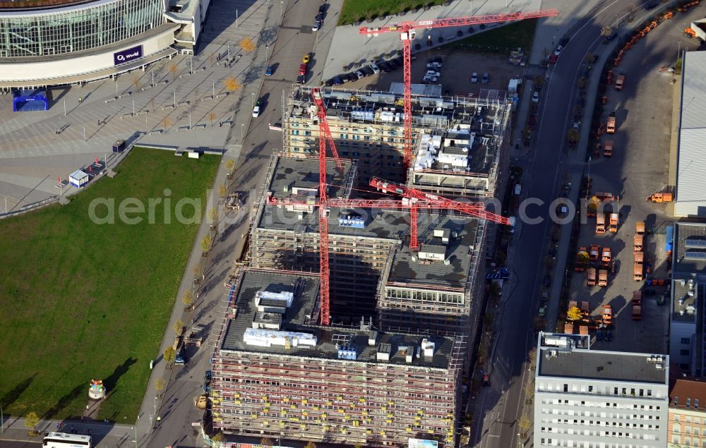 Berlin from the bird's eye view: Construction site to build a new hotel and office campus on the Anschutz area in the district of Friedrichshain in Berlin. Porr Solutions Germany GmbH is the owner and developer of the property