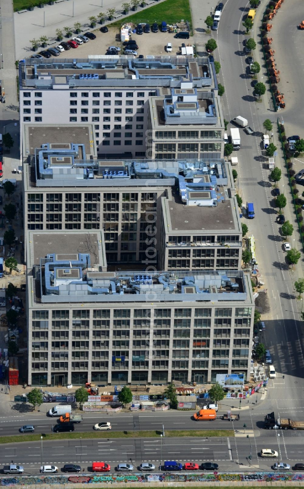 Aerial photograph Berlin - Construction site to build a new hotel and office campus on the Anschutz area in the district of Friedrichshain in Berlin. Porr Solutions Germany GmbH is the owner and developer of the property