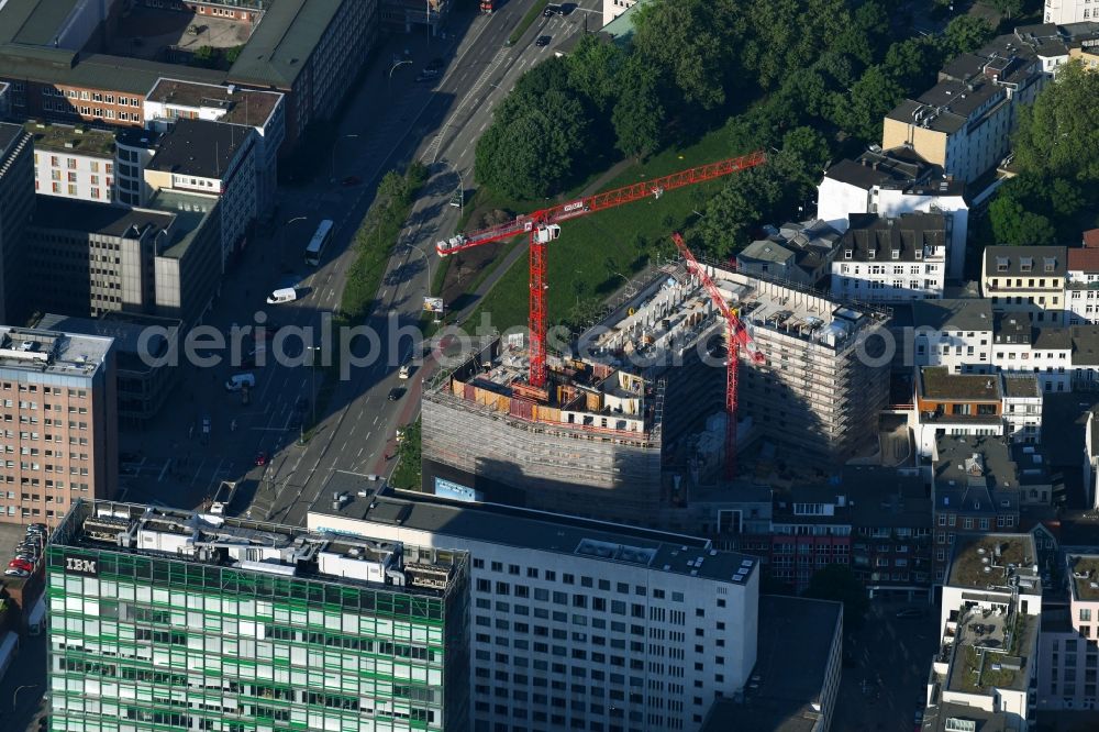 Hamburg from the bird's eye view: New construction site the hotel complex Adenauerallee corner Lindenstrasse in the district St. Georg in Hamburg, Germany