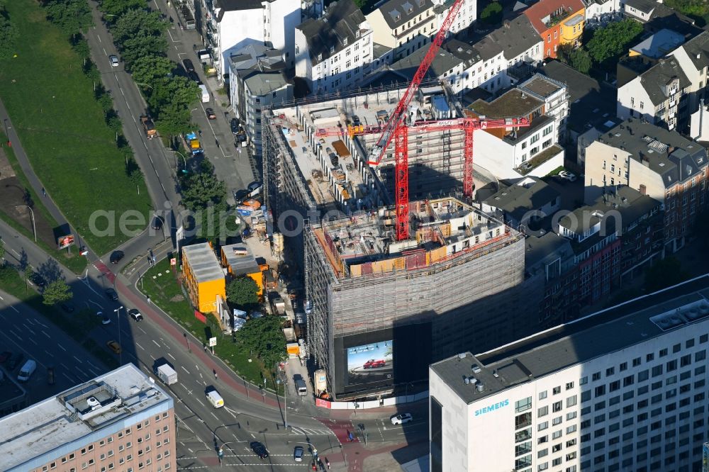 Hamburg from the bird's eye view: New construction site the hotel complex Adenauerallee corner Lindenstrasse in the district St. Georg in Hamburg, Germany