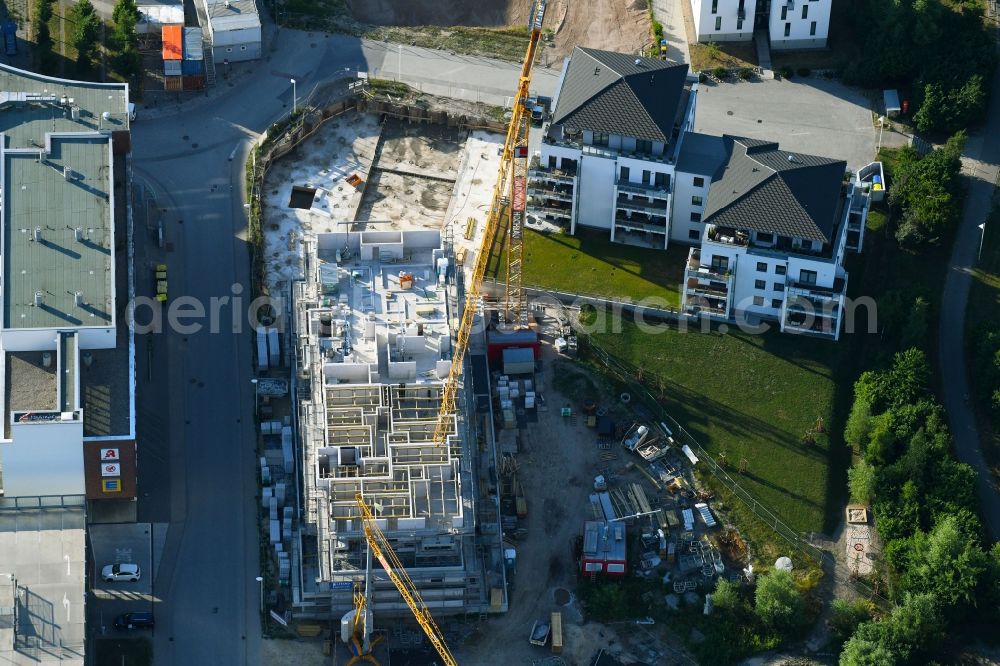 Rostock from the bird's eye view: New construction site the hotel complex of Baum Hotel Immobilien Rostock GmbH on Gaffelschonerweg in Rostock in the state Mecklenburg - Western Pomerania, Germany