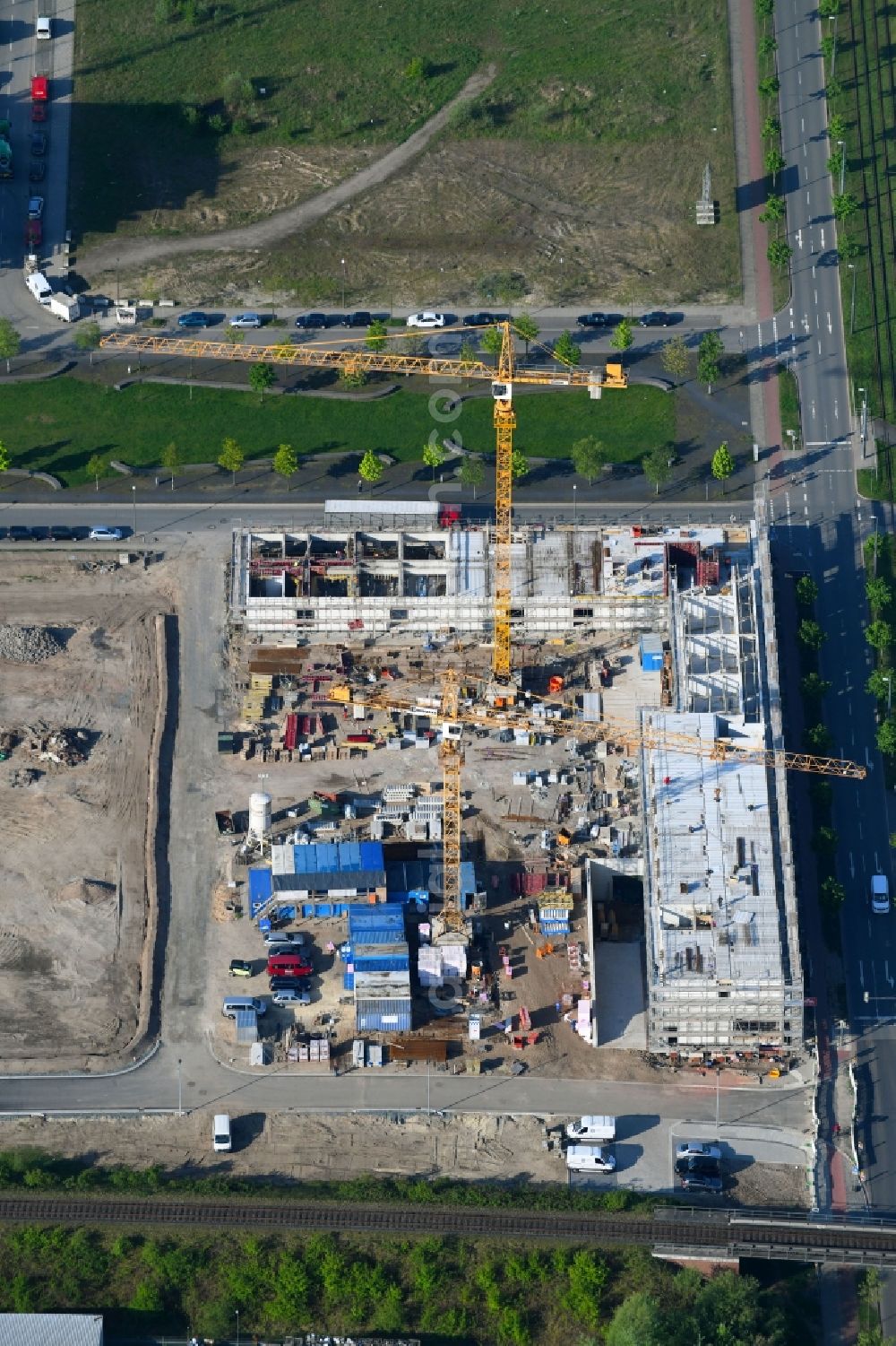 Aerial photograph Bremen - New construction site the hotel complex of BAUM Holding GmbH Am Kaffee-Quartier - Hansator in Bremen, Germany