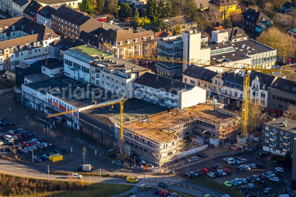 Heiligenhaus from the bird's eye view: New construction site the hotel complex on Hauptstrasse - Basildonplatz in Heiligenhaus in the state North Rhine-Westphalia, Germany