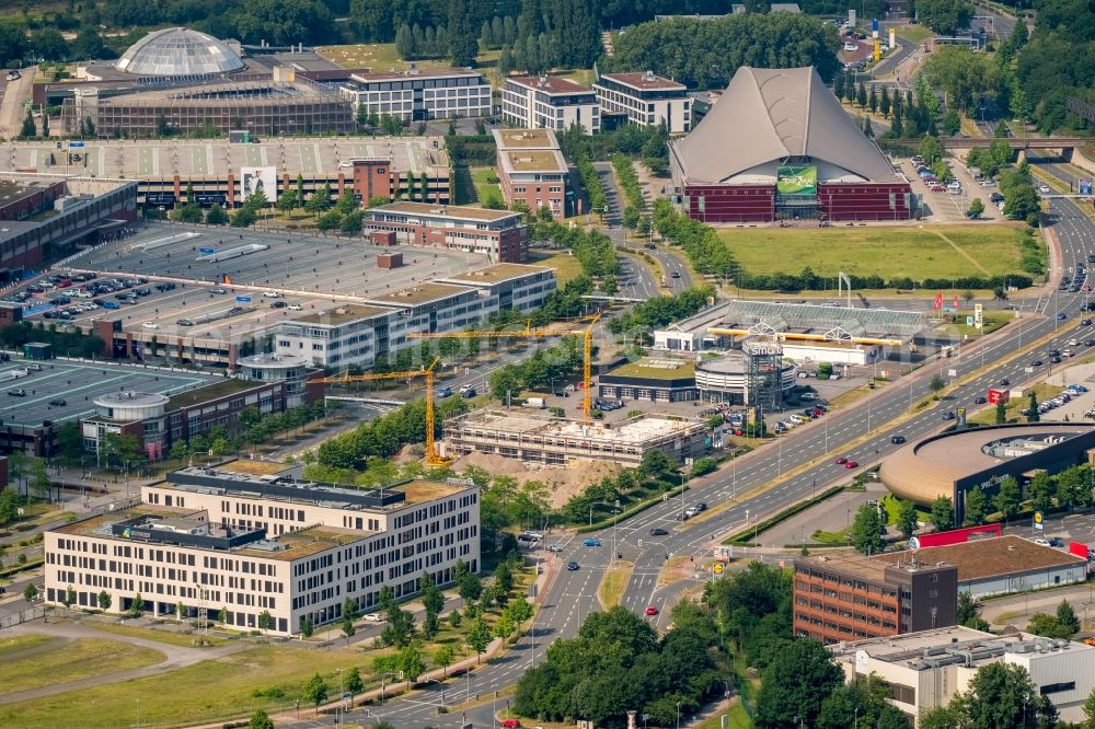 Oberhausen from above - New construction site the hotel complex Hotels Holiday Inn Express in Oberhausen between Centroallee and Osterfelder Strasse in Oberhausen in the state North Rhine-Westphalia, Germany