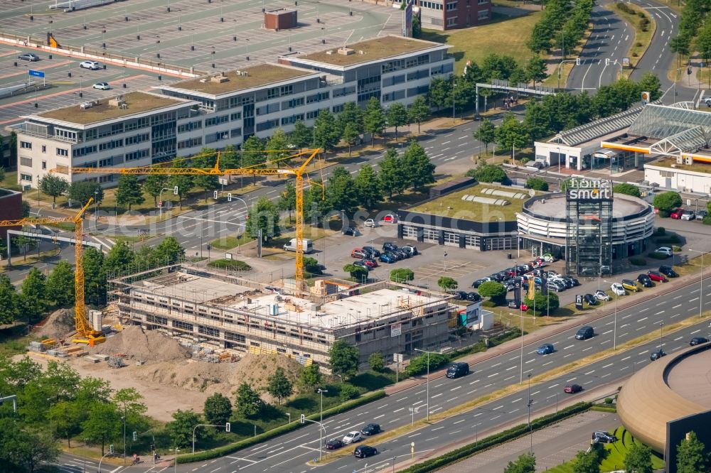 Oberhausen from the bird's eye view: New construction site the hotel complex Hotels Holiday Inn Express in Oberhausen between Centroallee and Osterfelder Strasse in Oberhausen in the state North Rhine-Westphalia, Germany