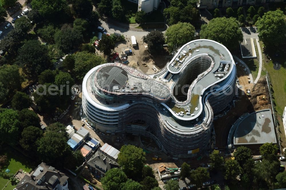 Hamburg from the bird's eye view: New construction site the hotel complex Luxushotel The Fontenay an der Aussenalster im Stadtteil Rotherbaum in Hamburg