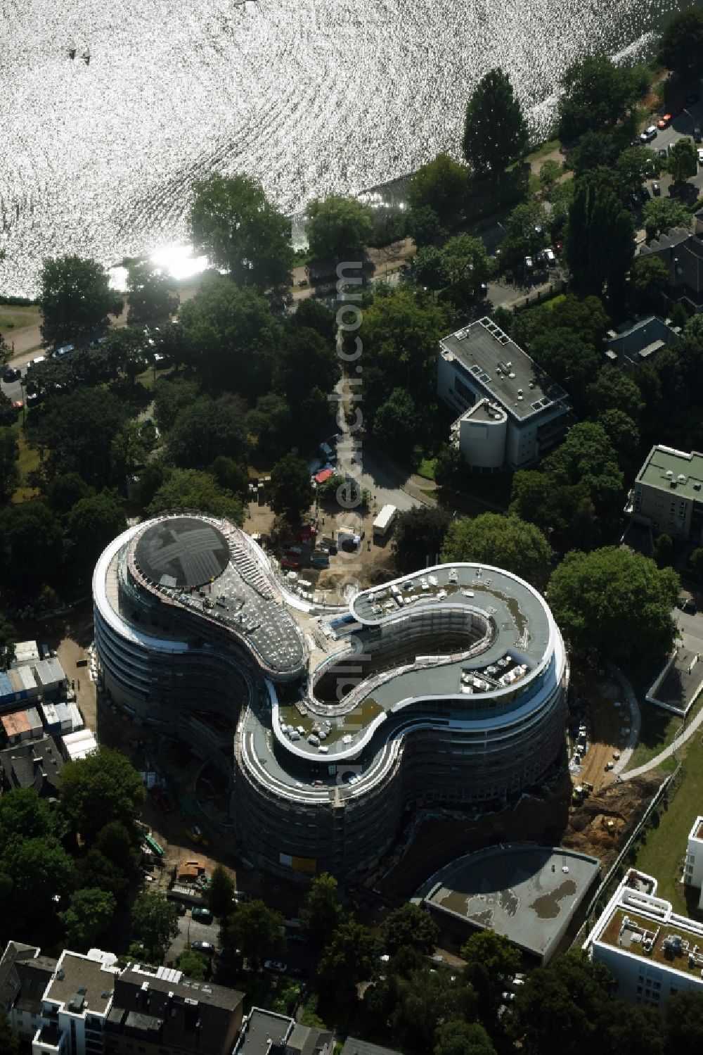 Hamburg from above - New construction site the hotel complex Luxushotel The Fontenay an der Aussenalster im Stadtteil Rotherbaum in Hamburg