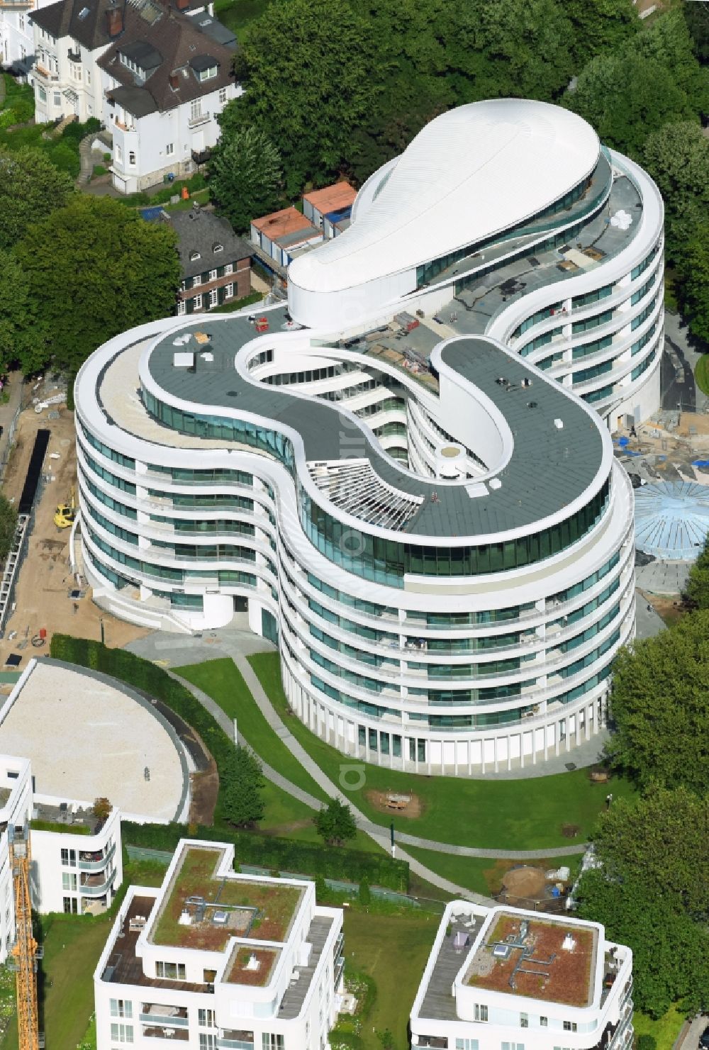 Hamburg from above - New construction site the hotel complex Luxushotel The Fontenay an der Aussenalster im Stadtteil Rotherbaum in Hamburg