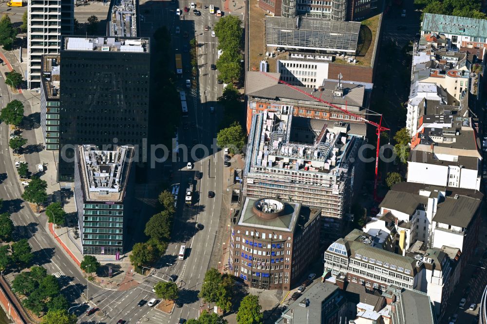 Hamburg from the bird's eye view: New construction site the hotel complex Motel One Kontorhaus on Hopfensack - Willy-Brandt-Strasse in the district Altstadt in Hamburg, Germany