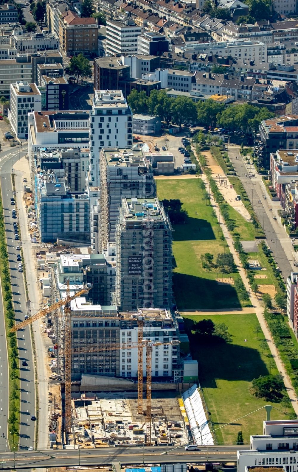 Düsseldorf from above - New building construction of the hotel complex LE QUARTIER CENTRAL with adjacent to the residential project PANDION D'OR at the Marc Chagall street in Dusseldorf in North Rhine-Westphalia