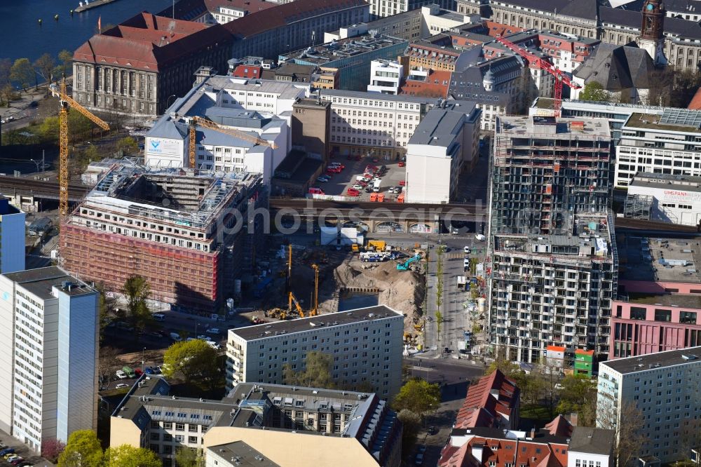 Berlin from the bird's eye view: New construction site the hotel complex The Student Hotel Berlin Schicklerstrasse - Voltairestrasse - Dircksenstrasse - Alexanderstrasse in the district Mitte in Berlin, Germany