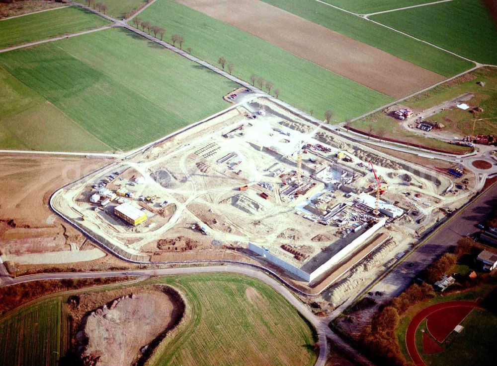 Aerial image Hünfeld - New construction site on the prison premises and security fencing of the prison in the district Kirchhasel in Huenfeld in the state Hesse, Germany