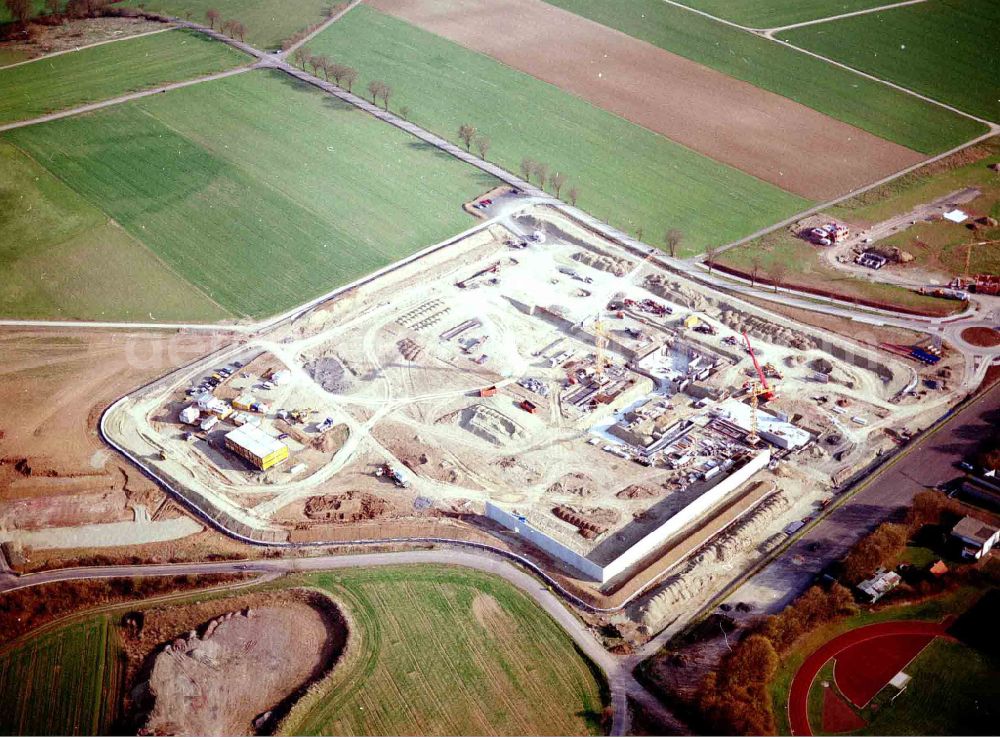 Aerial photograph Hünfeld - New construction site on the prison premises and security fencing of the prison in the district Kirchhasel in Huenfeld in the state Hesse, Germany