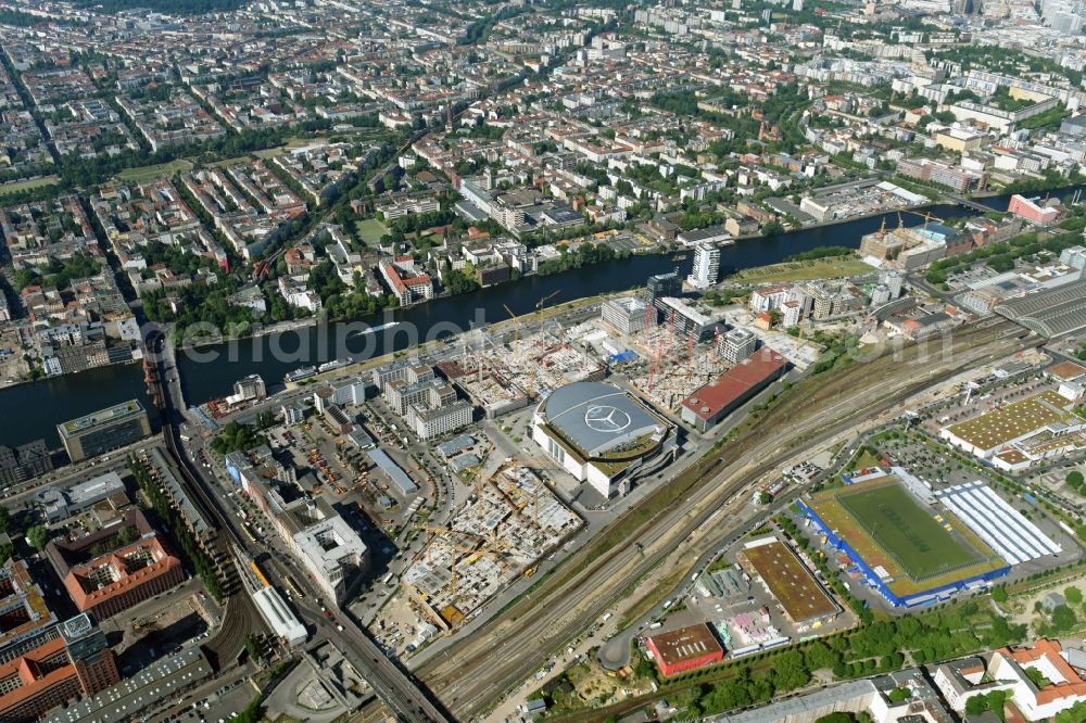 Berlin from above - Construction site for the new building eines Kino- Freizeit- and Hotelkomplexes on Anschutz- Areal along of Muehlenstrasse in the district Bezirk Friedrichshain-Kreuzberg in Berlin, Germany